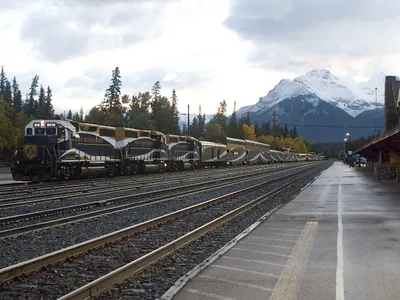 Rocky Mountaineer – First Passage to the West (train exterior)